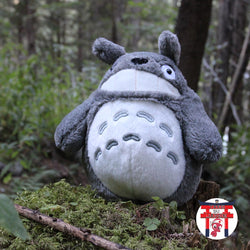 Peluche Totoro : Des câlins avec le célèbre esprit de la nature